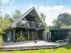 Three-Bedroom Holiday home in Knebel 28, Skødshoved Strand